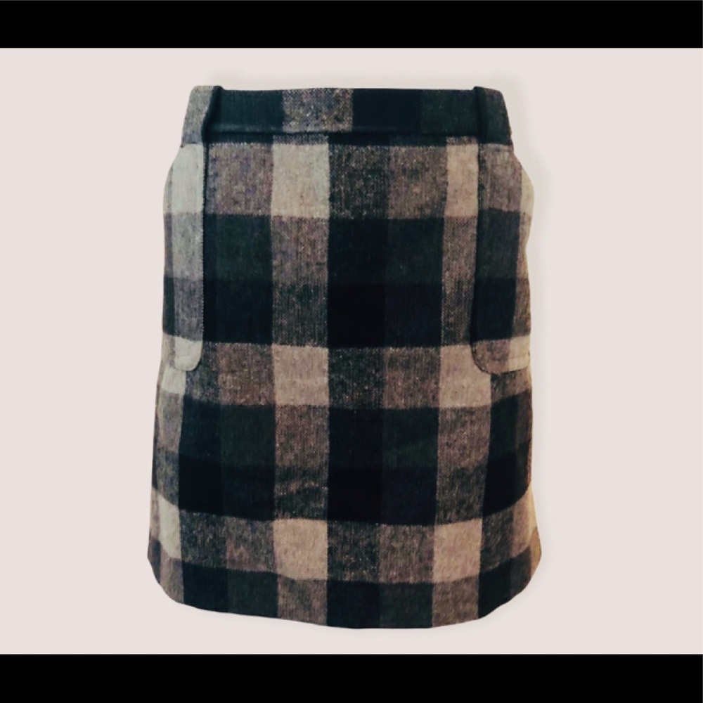 Liz Claiborne Black Plaid Wool Blend Lined Straight Skirt. Size 16